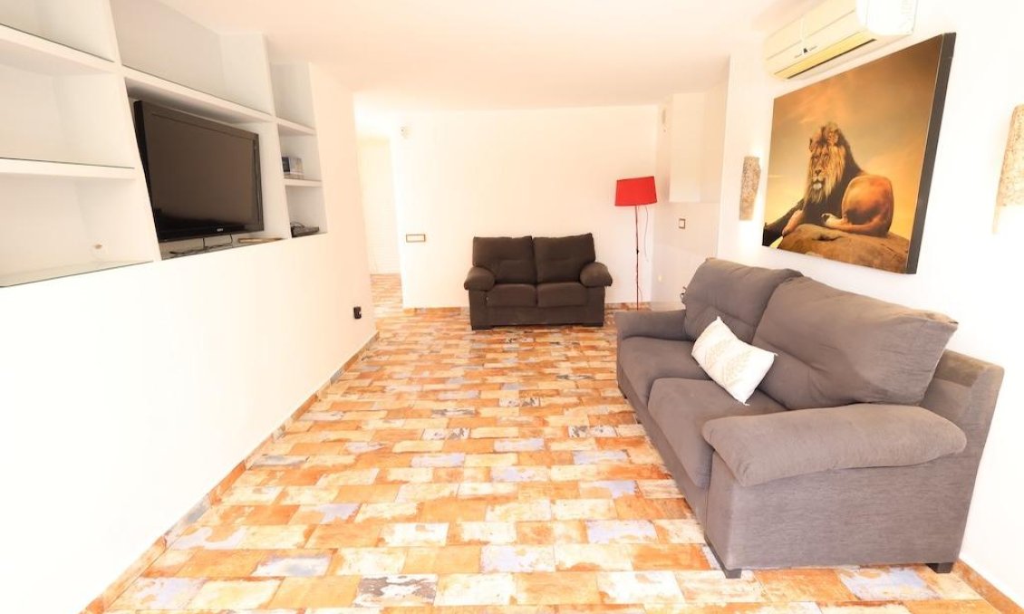 Resale - Villa -
Orihuela Costa - Costa Blanca