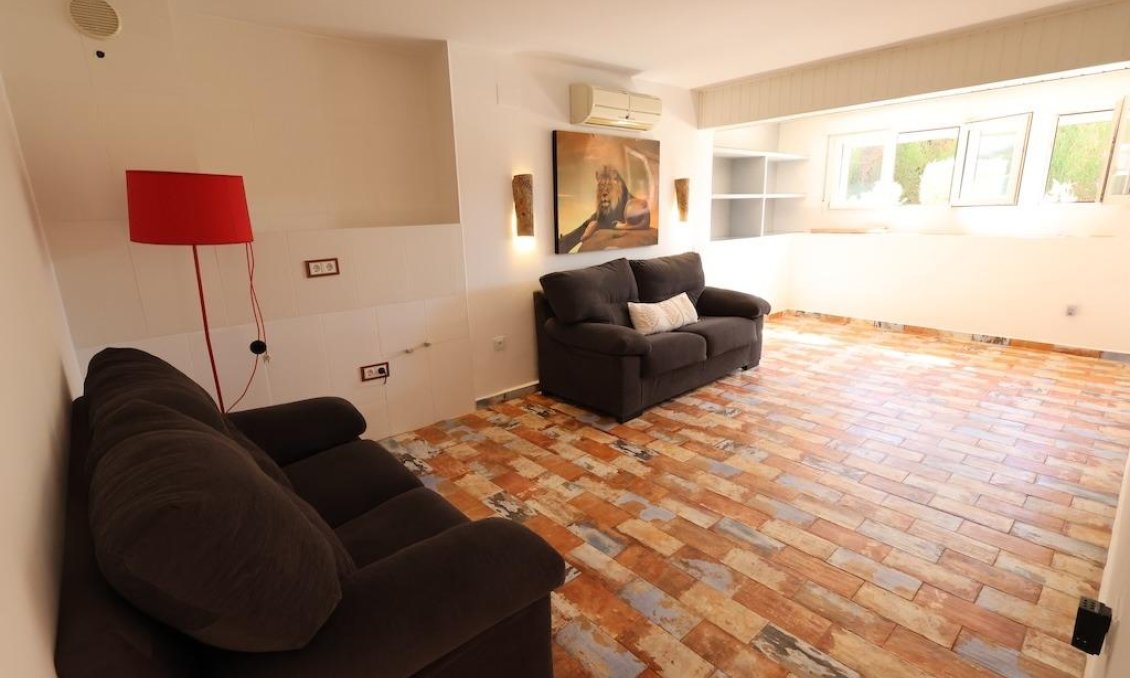 Resale - Villa -
Orihuela Costa - Costa Blanca