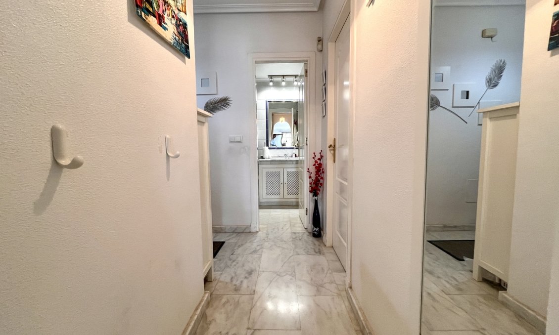 Segunda mano - Apartamento -
Villamartin - Costa Blanca