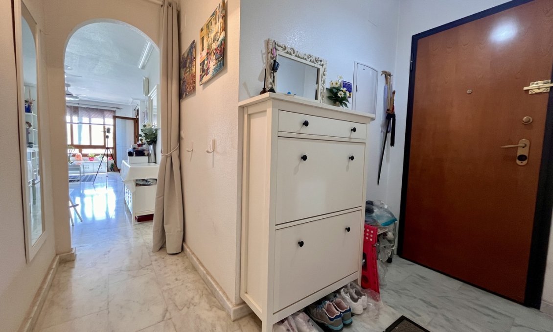 Segunda mano - Apartamento -
Villamartin - Costa Blanca