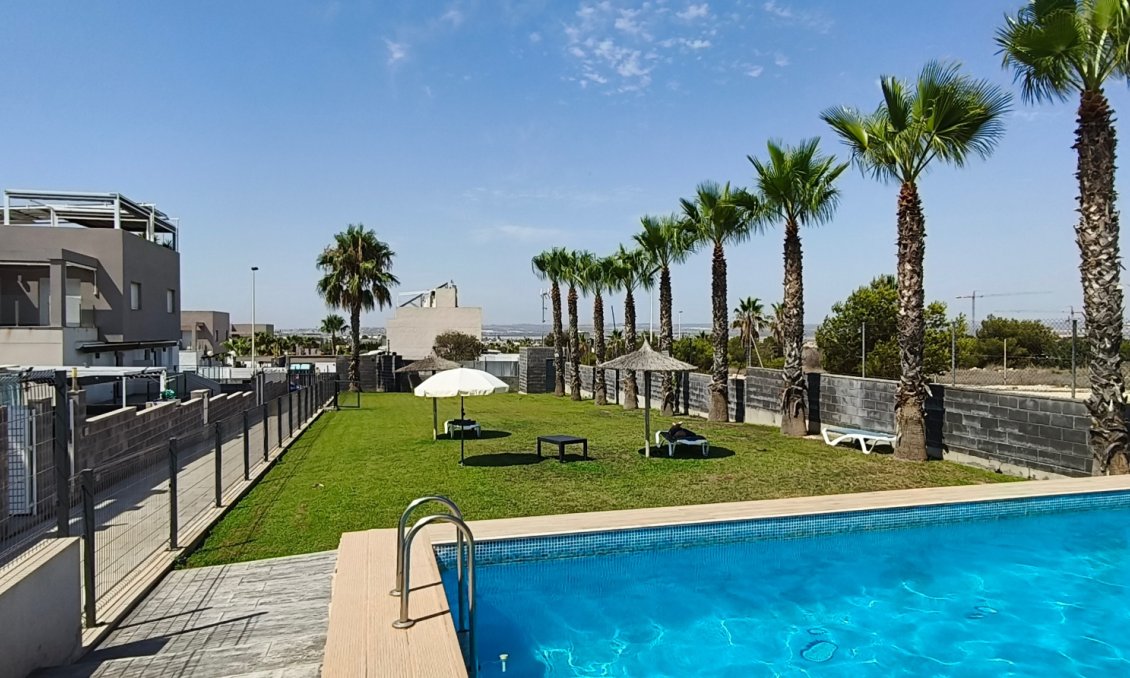 Segunda mano - Villa -
Torrevieja - Costa Blanca