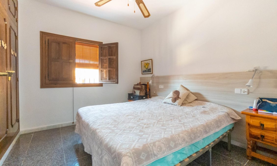 Resale - Town House -
Torrevieja - Cabo Cervera