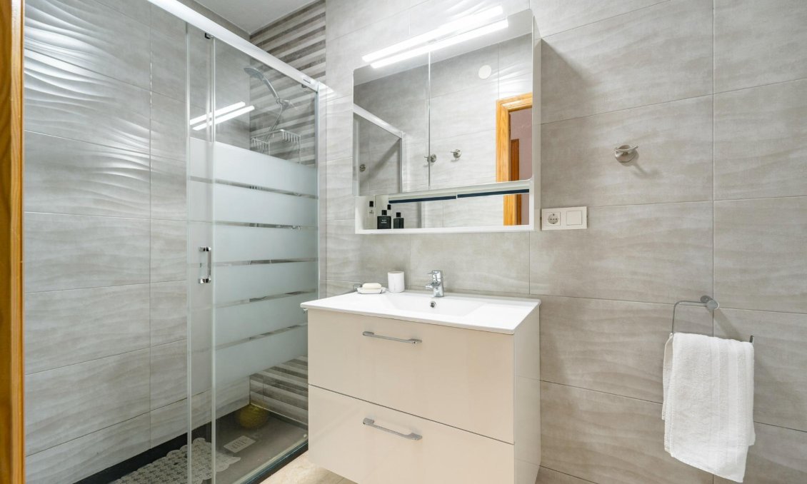Segunda mano - Duplex -
Torrevieja - Playa De Los Naufragos