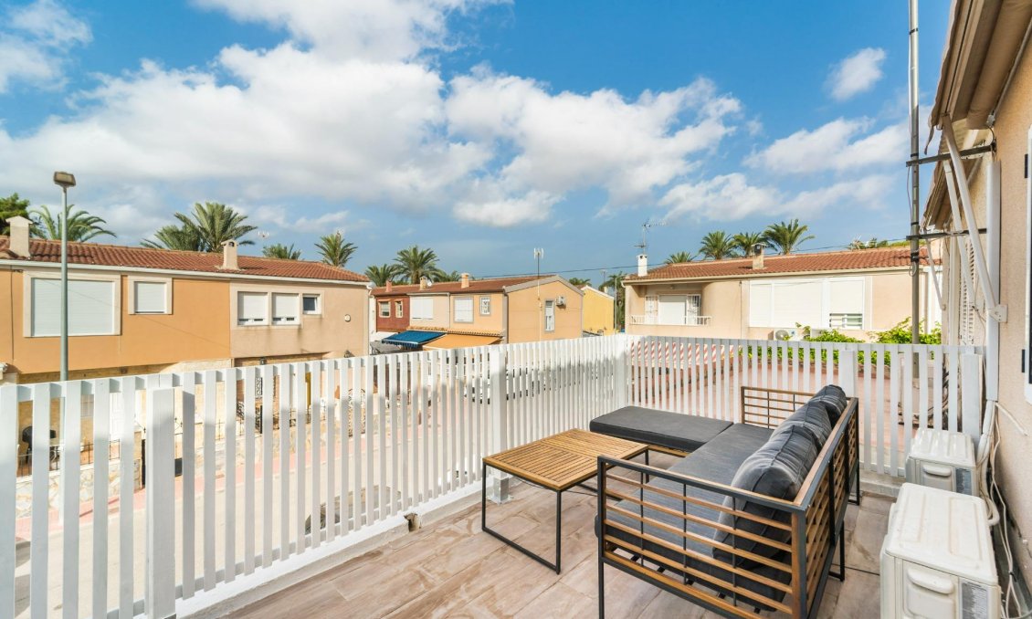 Segunda mano - Duplex -
Torrevieja - Playa De Los Naufragos