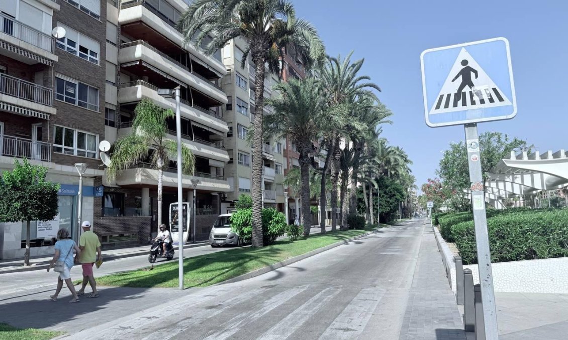 Segunda mano - Apartamento -
Torrevieja - Puerto