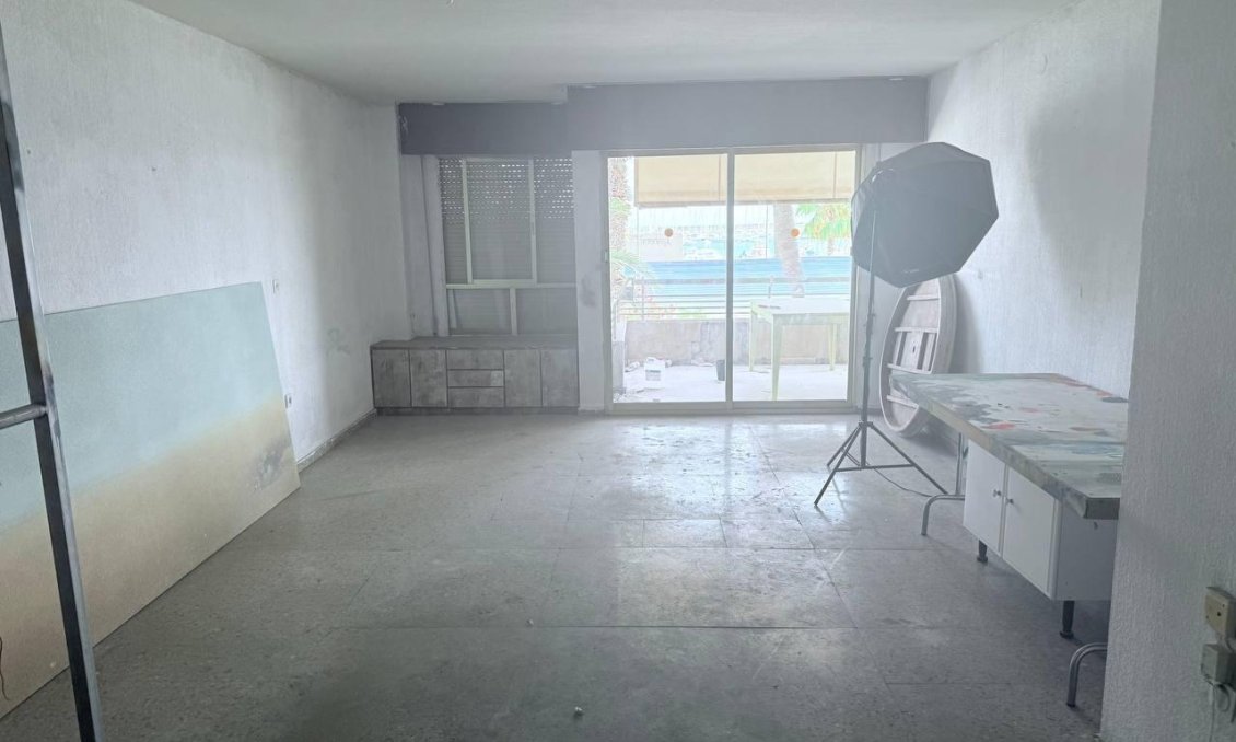 Segunda mano - Apartamento -
Torrevieja - Puerto