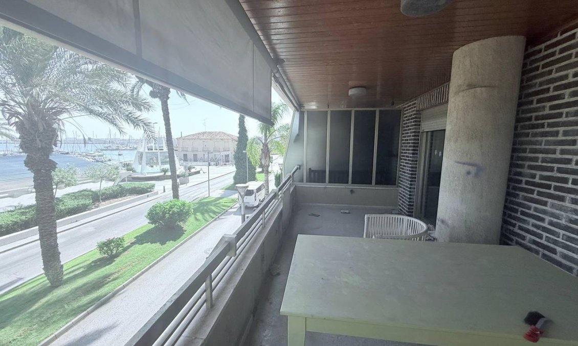 Segunda mano - Apartamento -
Torrevieja - Puerto