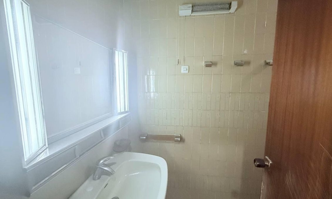 Segunda mano - Apartamento -
Torrevieja - Puerto