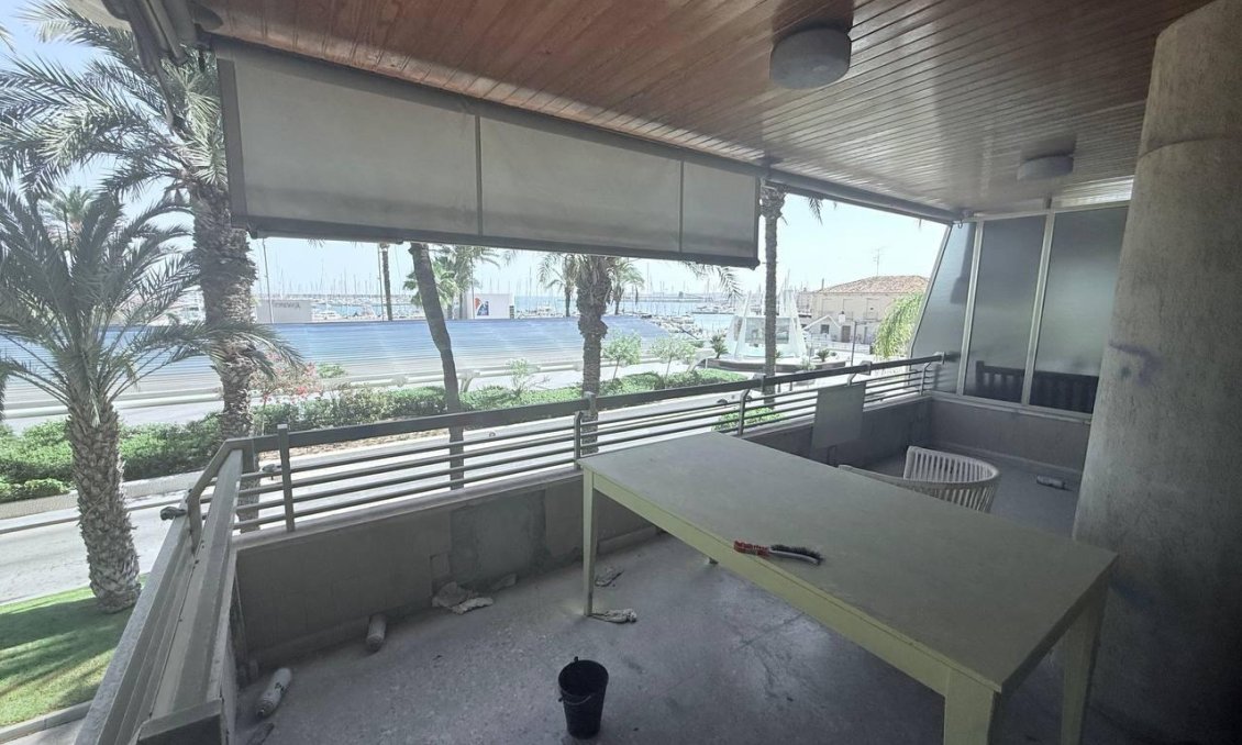 Segunda mano - Apartamento -
Torrevieja - Puerto