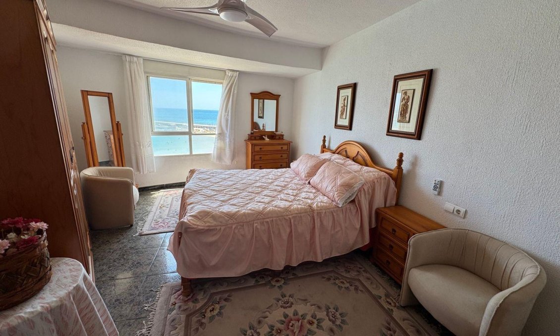 Segunda mano - Apartamento -
Torrevieja - El Acequión - Los Náufragos