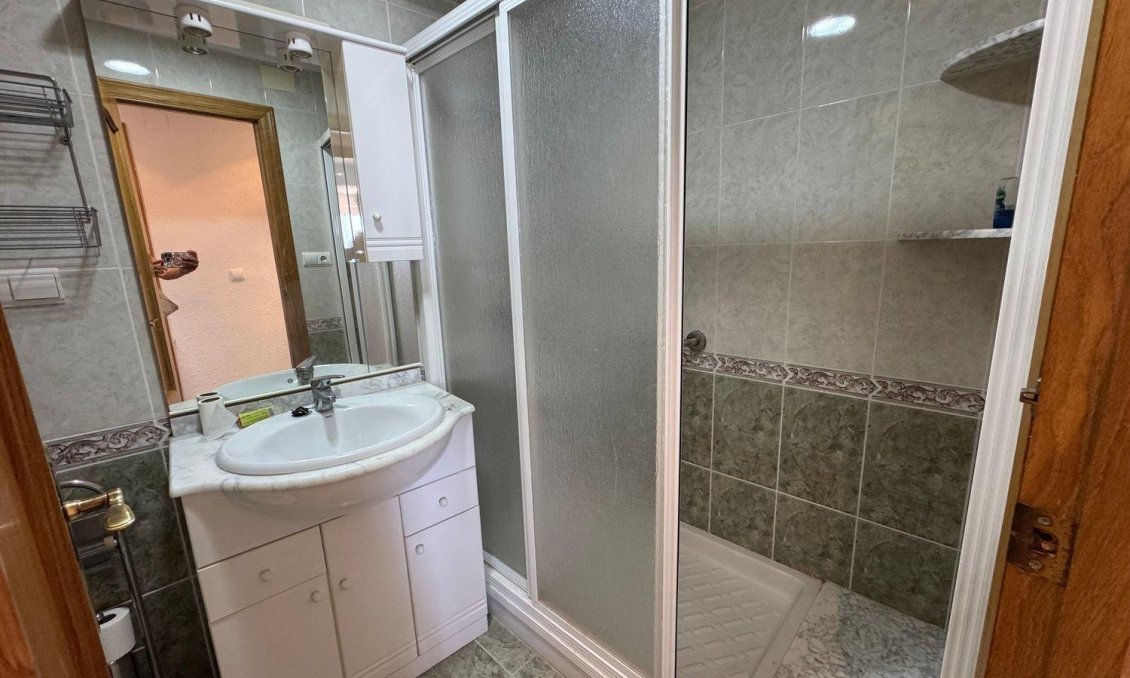 Segunda mano - Apartamento -
Torrevieja - El Acequión - Los Náufragos
