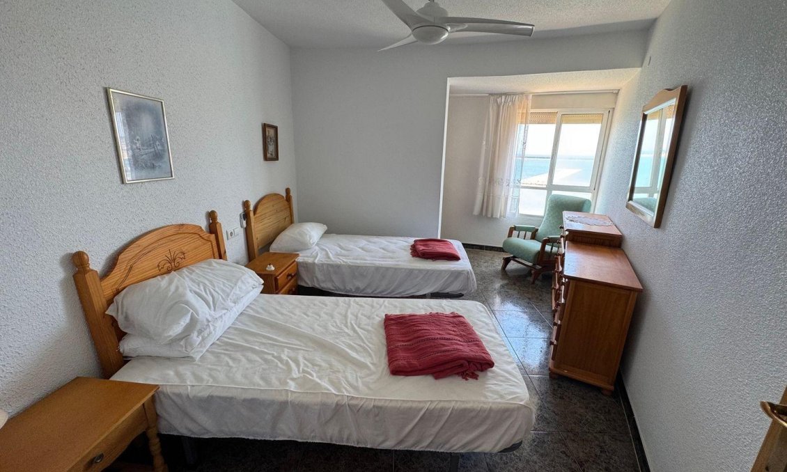 Segunda mano - Apartamento -
Torrevieja - El Acequión - Los Náufragos