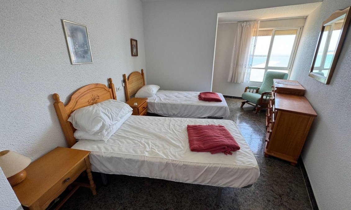 Segunda mano - Apartamento -
Torrevieja - El Acequión - Los Náufragos