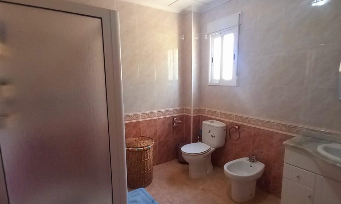 Segunda mano - Town House -
Torrevieja - Nueva Torrevieja