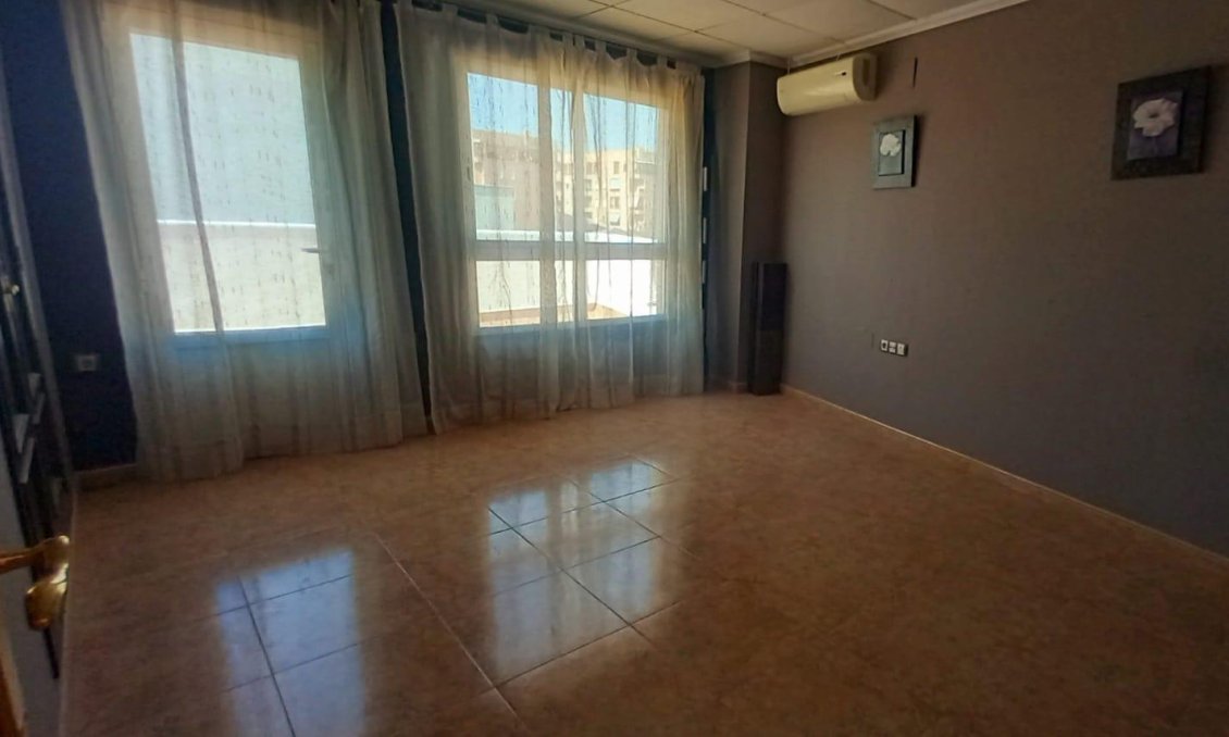 Segunda mano - Town House -
Torrevieja - Nueva Torrevieja