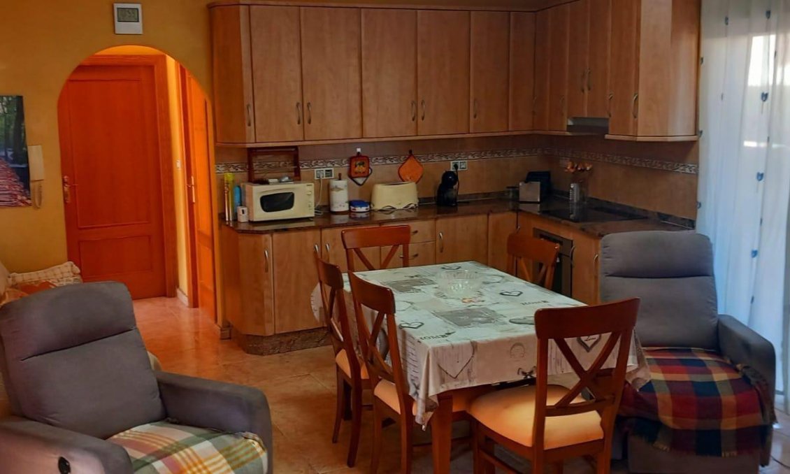 Segunda mano - Town House -
Torrevieja - Nueva Torrevieja