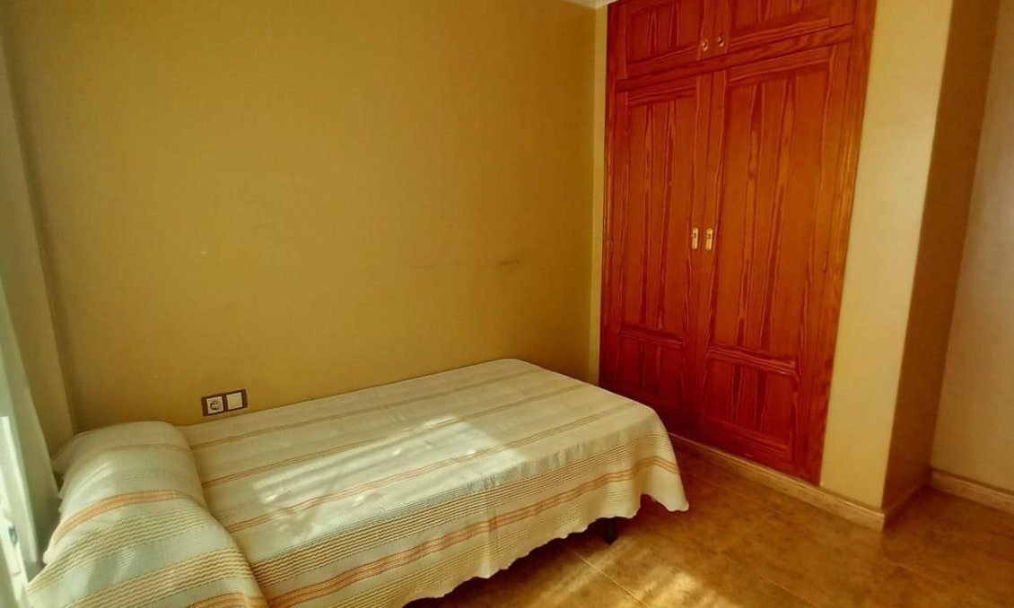 Segunda mano - Town House -
Torrevieja - Nueva Torrevieja