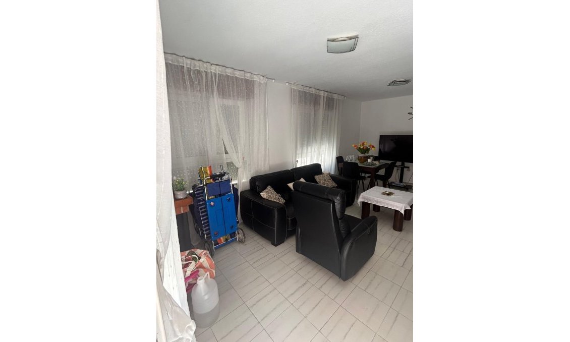 Segunda mano - Town House -
Torrevieja - Centro