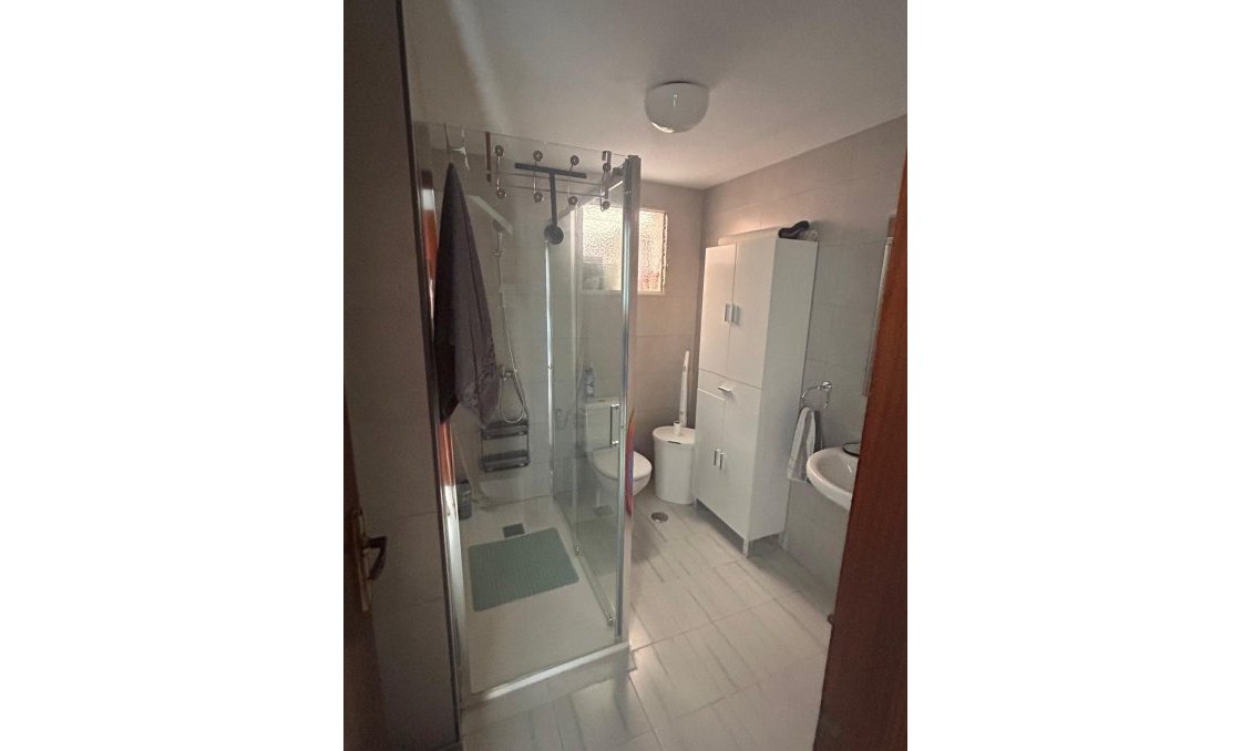 Segunda mano - Town House -
Torrevieja - Centro