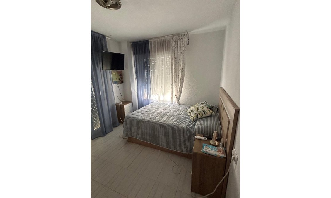 Segunda mano - Town House -
Torrevieja - Centro