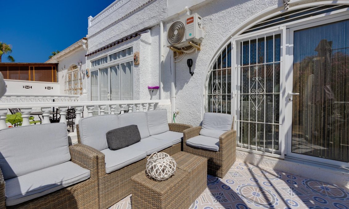 Resale - Bungalow -
Torrevieja - San Luis