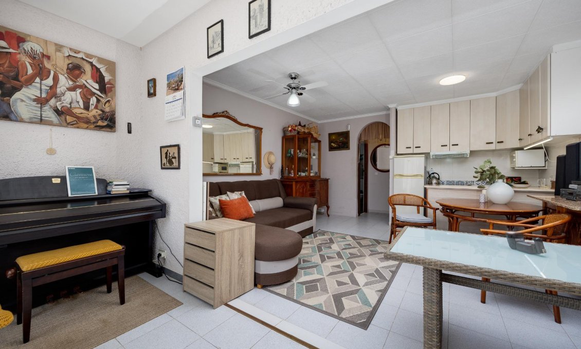Resale - Bungalow -
Torrevieja - San Luis