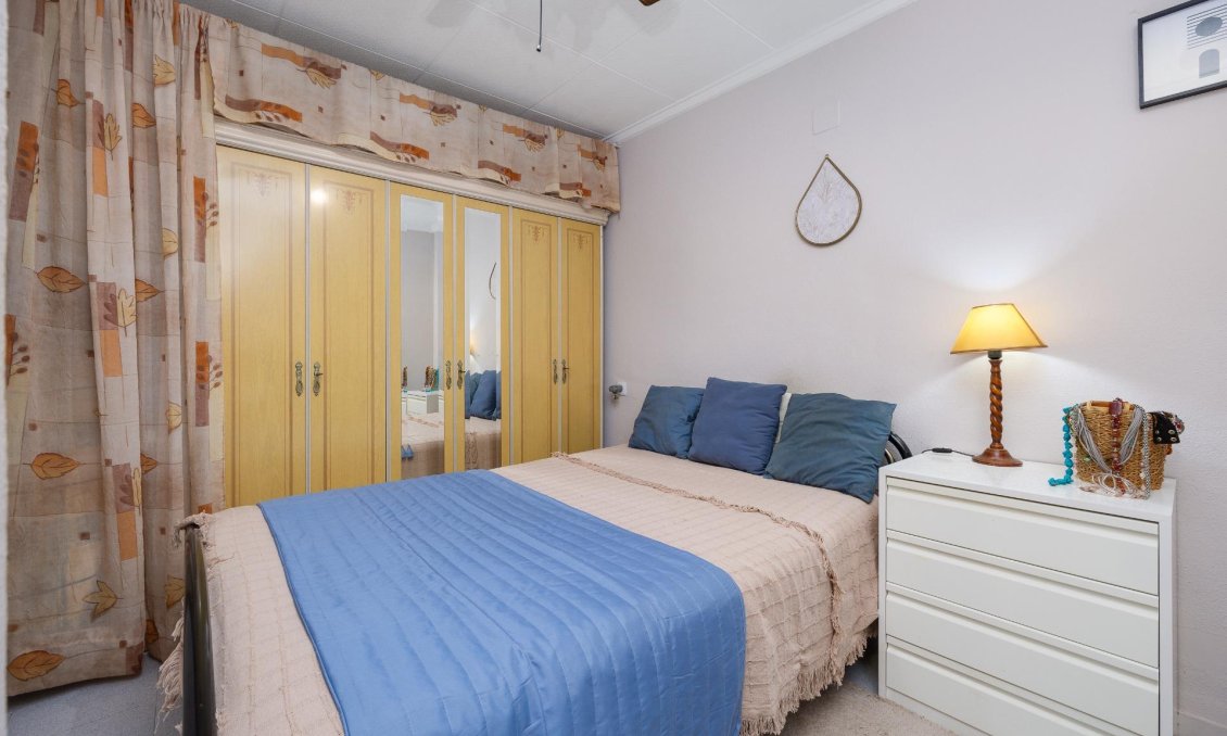 Resale - Bungalow -
Torrevieja - San Luis