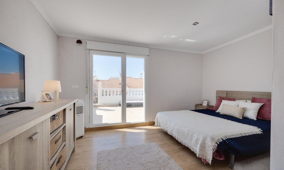 Resale - Bungalow -
Torrevieja - San Luis