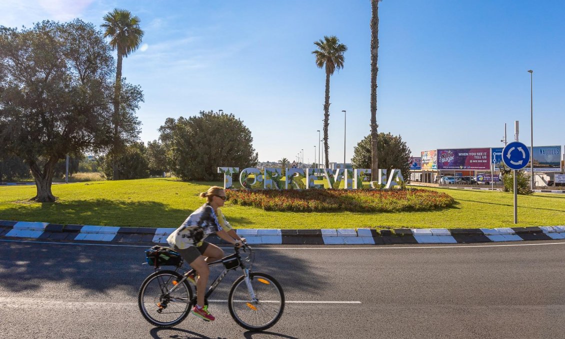 Resale - Bungalow -
Torrevieja - San Luis