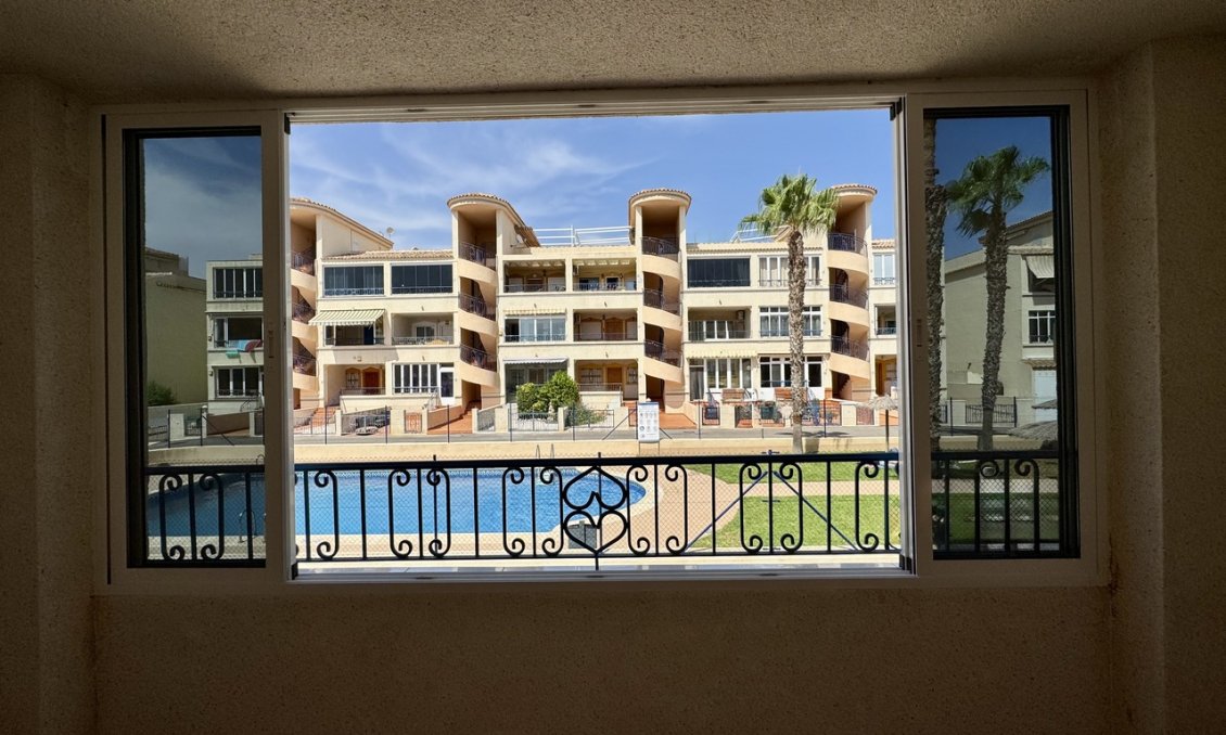 Resale - Apartment -
Los Altos - Costa Blanca