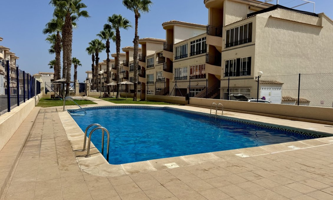 Resale - Apartment -
Los Altos - Costa Blanca