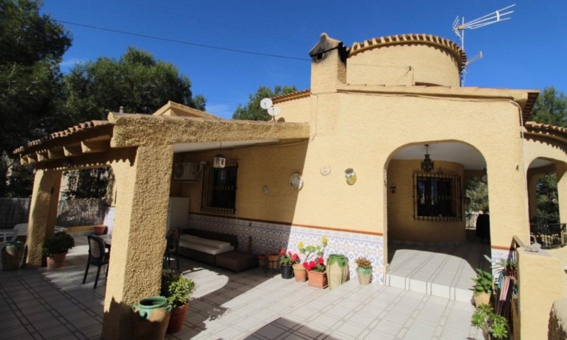 Resale - Villa -
Orihuela Costa - Las Filipinas