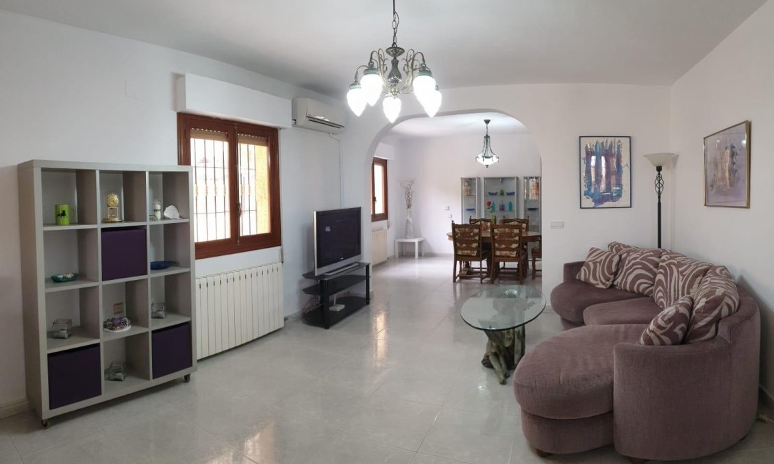Resale - Villa -
Orihuela Costa - Las Filipinas
