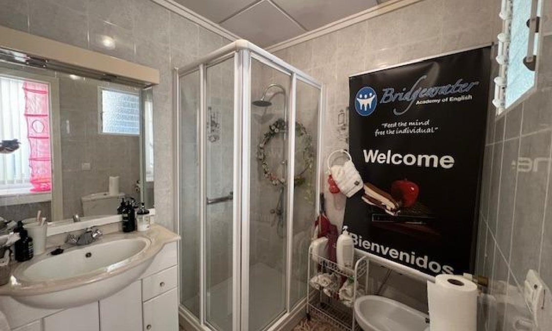 Segunda mano - Town House -
Dolores - Centro