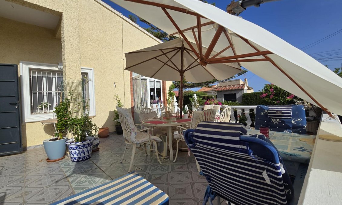 Segunda mano - Villa -
Torrevieja - Costa Blanca