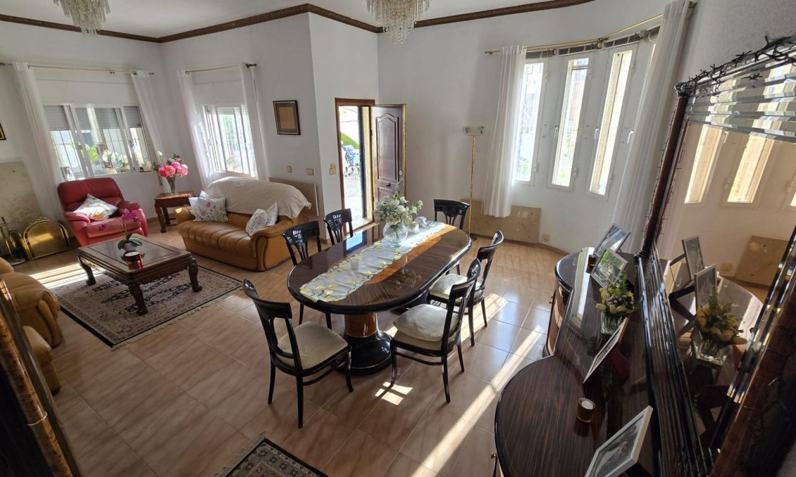Segunda mano - Villa -
Torrevieja - Costa Blanca