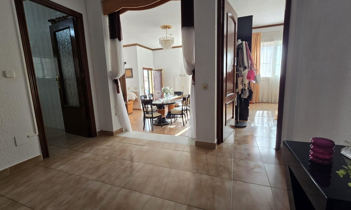 Segunda mano - Villa -
Torrevieja - Costa Blanca