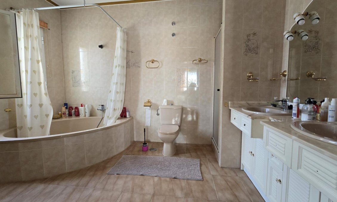 Segunda mano - Villa -
Torrevieja - Costa Blanca