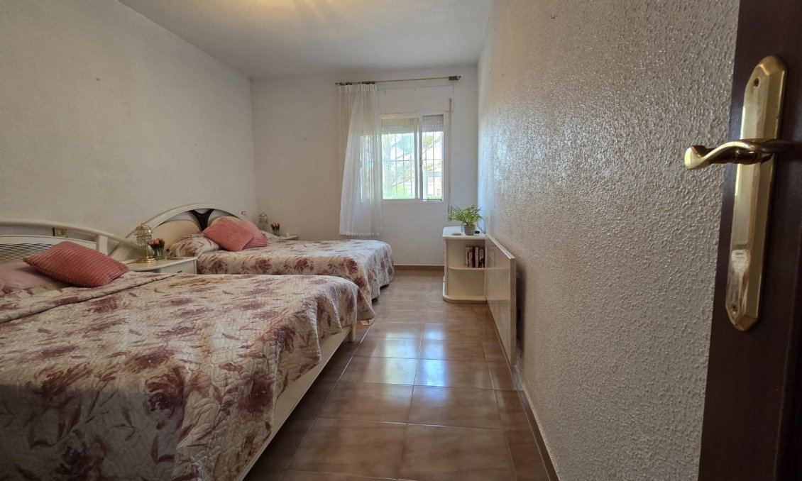 Segunda mano - Villa -
Torrevieja - Costa Blanca