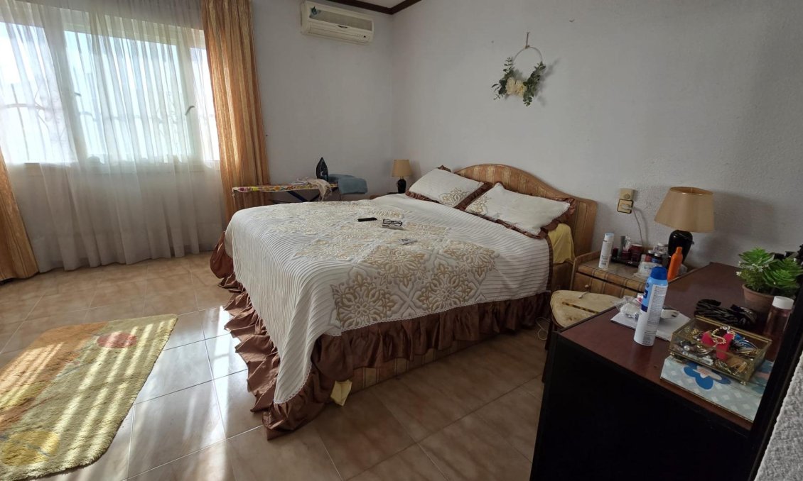 Segunda mano - Villa -
Torrevieja - Costa Blanca