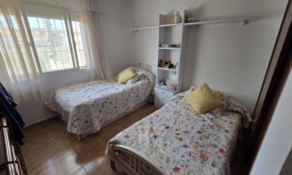 Segunda mano - Villa -
Torrevieja - Costa Blanca