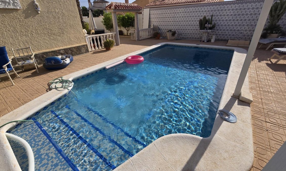 Segunda mano - Villa -
Torrevieja - Costa Blanca