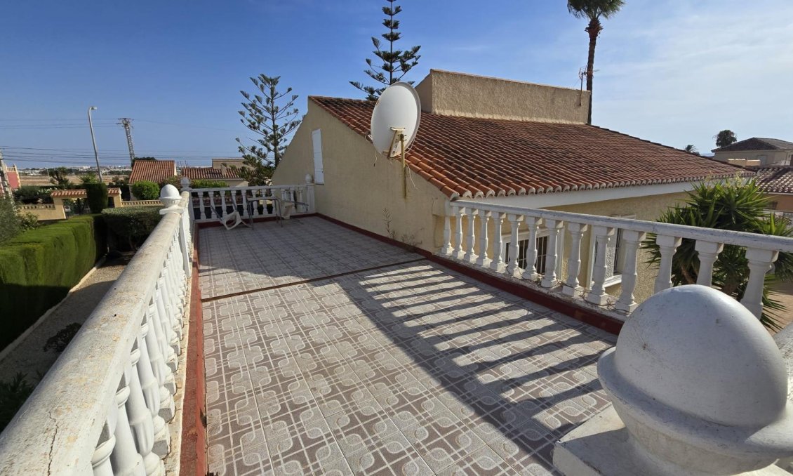 Segunda mano - Villa -
Torrevieja - Costa Blanca