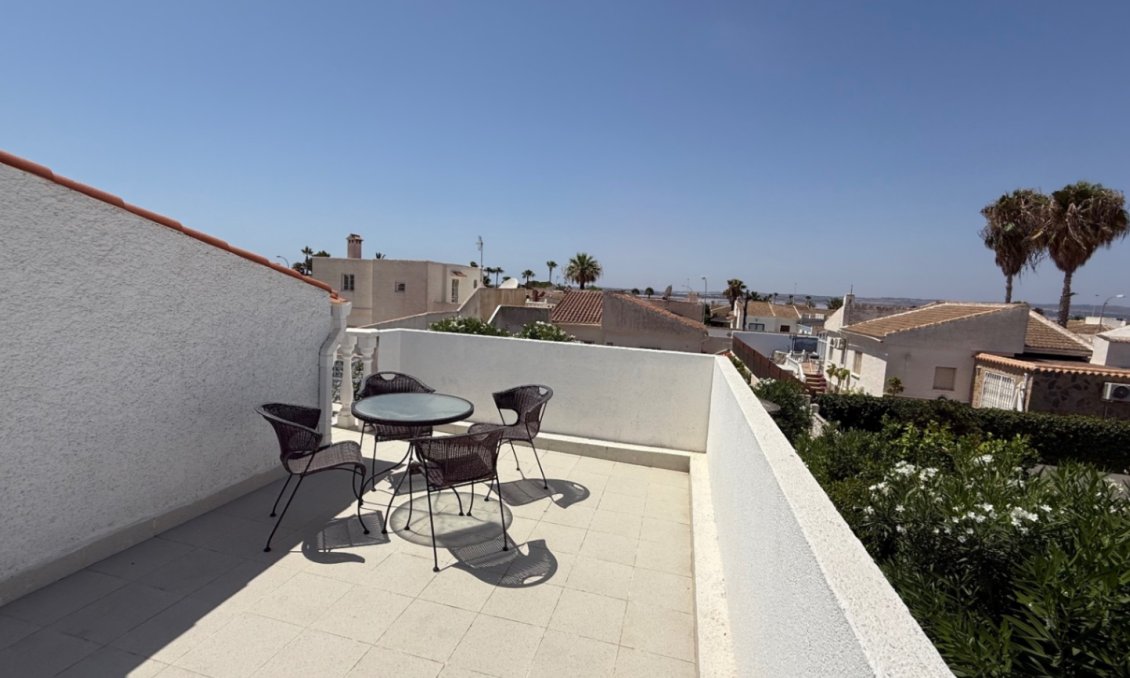 Segunda mano - Villa -
Torrevieja - Costa Blanca