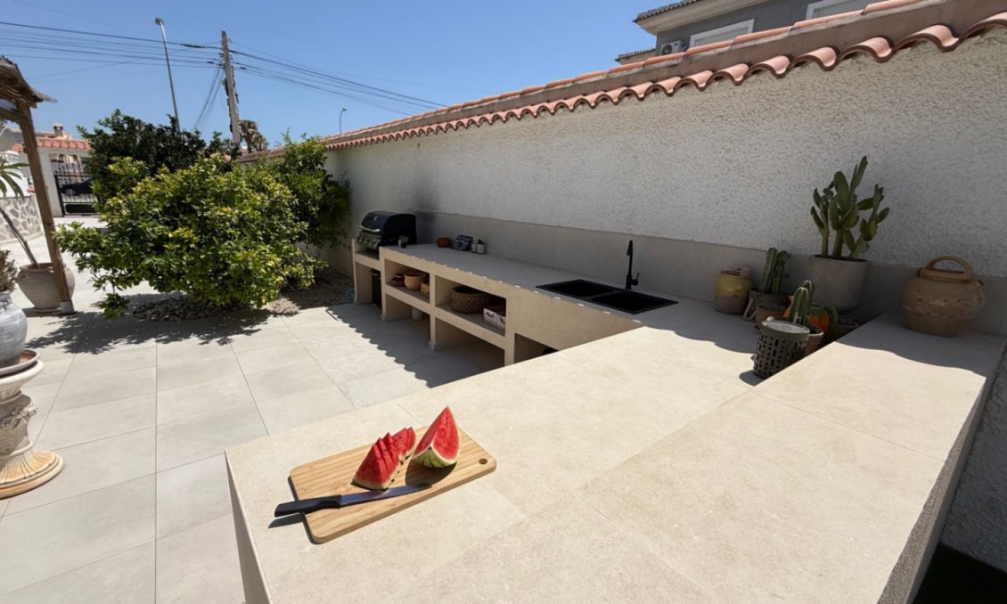 Segunda mano - Villa -
Torrevieja - Costa Blanca