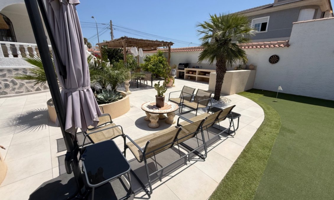 Segunda mano - Villa -
Torrevieja - Costa Blanca