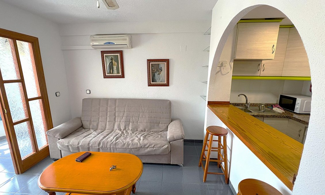 Segunda mano - Apartamento -
Torrevieja - Centro