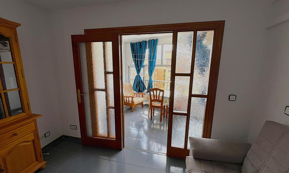 Segunda mano - Apartamento -
Torrevieja - Centro
