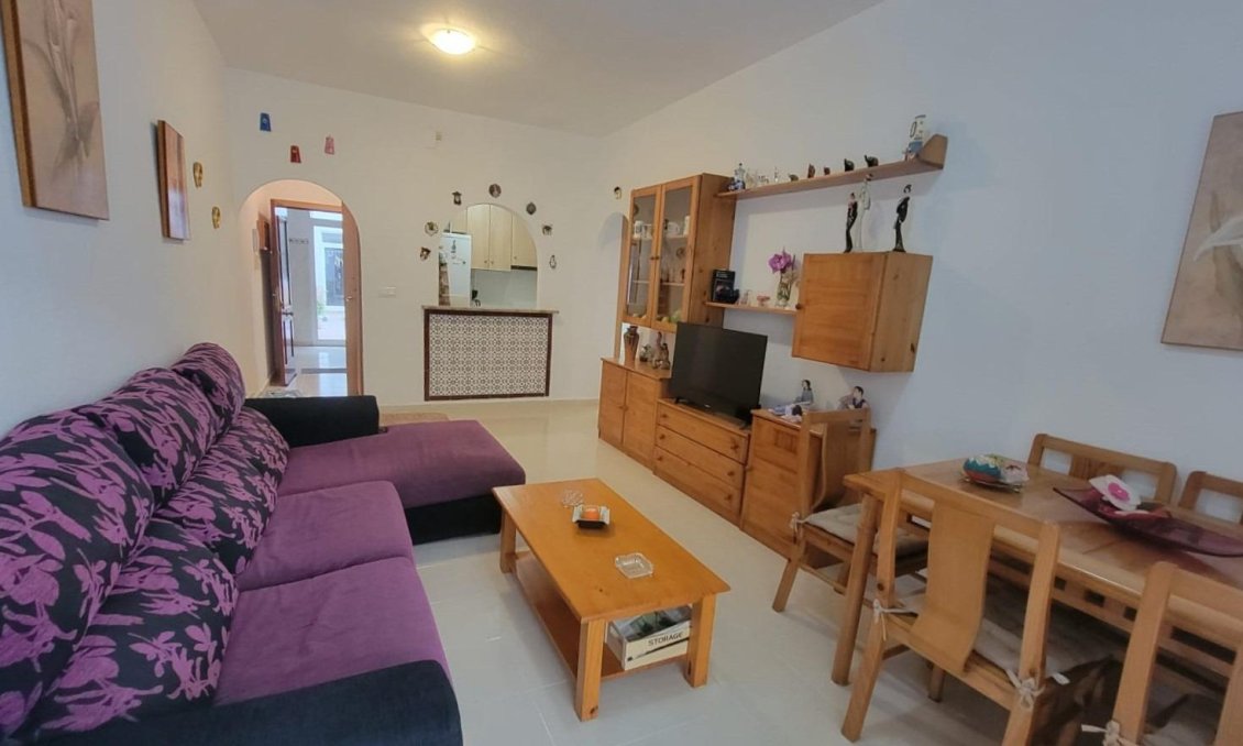 Segunda mano - Apartamento -
Torrevieja - Aguas Nuevas