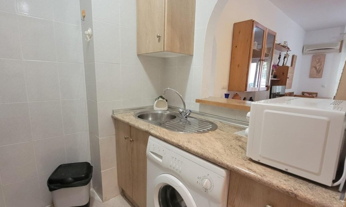 Segunda mano - Apartamento -
Torrevieja - Aguas Nuevas